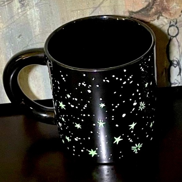 Starbucks Fall 2022 Halloween ‘Night Sky Glow in the Dark’ Ceramic Mug - Picture 2 of 4